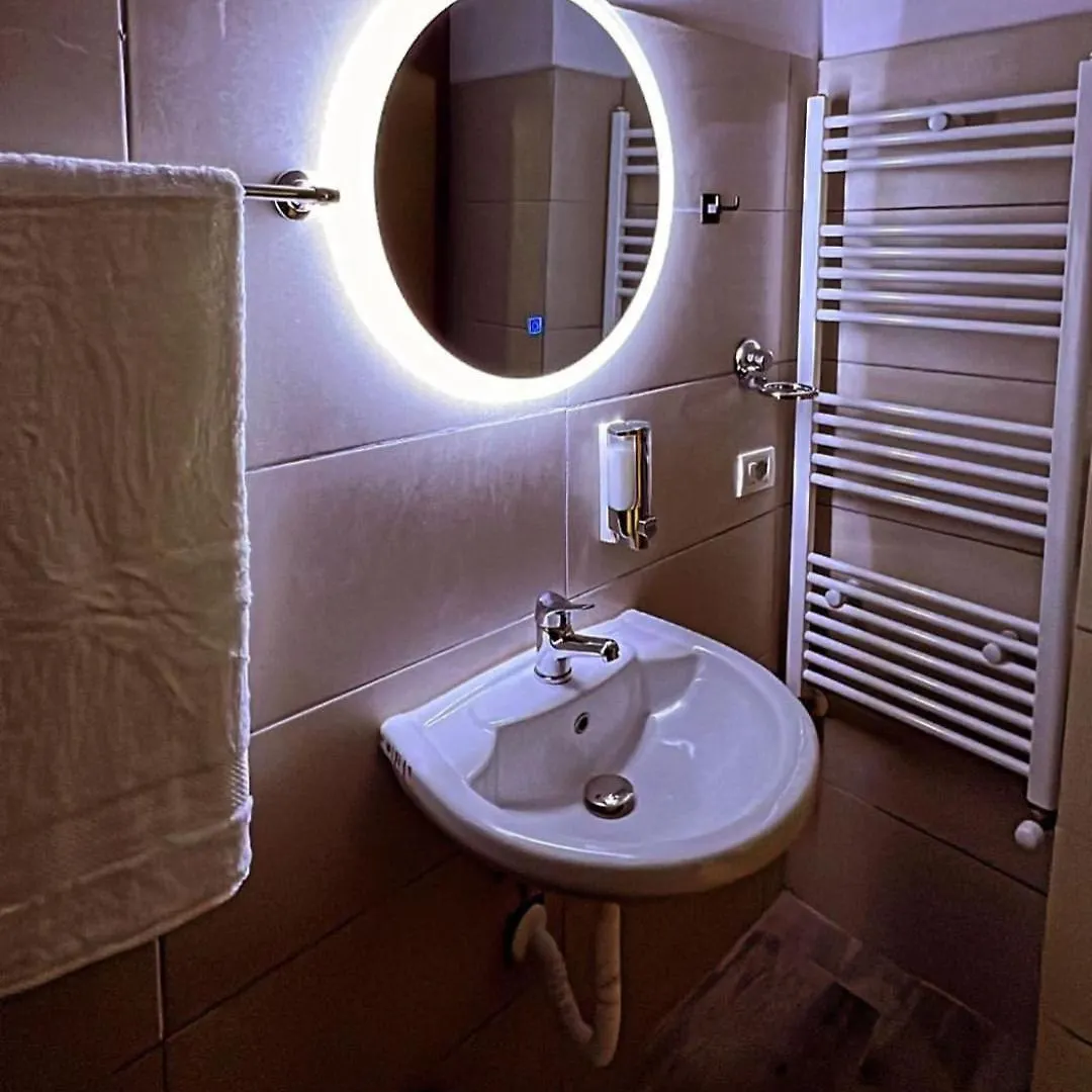 Hotel Bujtina Oxhaku I Docit Peshkopi Penzion